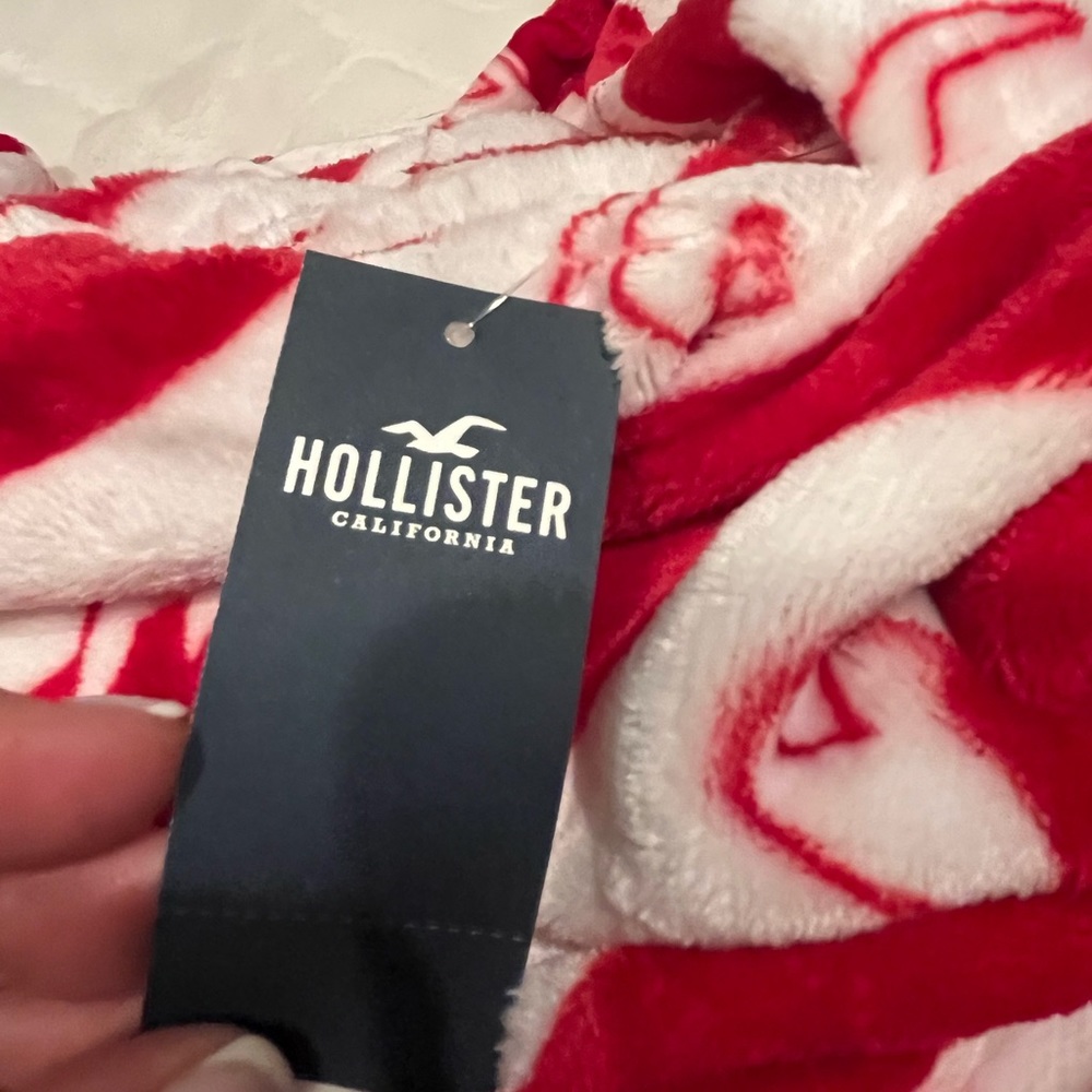 NWT - Hollister Women's/Teen EXTREMELY soft Lounge Hoodie Velvety soft! One Size - Picture 4 of 7